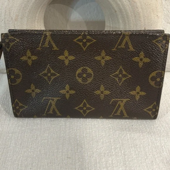 Louis Vuitton Toiletry Makeup Pouch - Picture 3 of 10